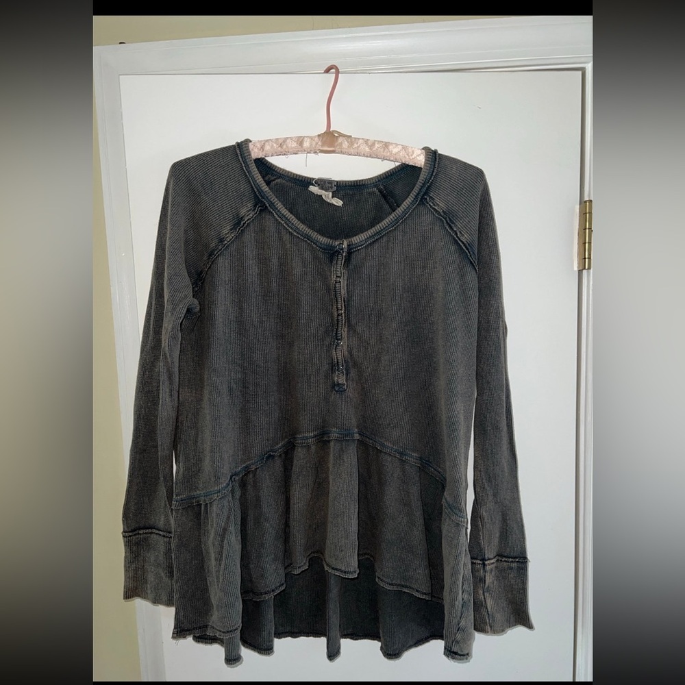 Free People Flowy Top - Picture 2 of 4